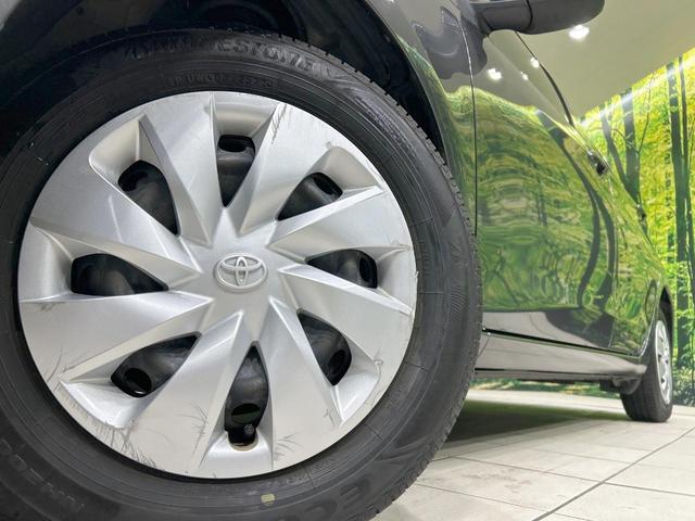 ヴィッツ Ｆ　純正ナビ　セーフティセンス　禁煙車　Ｂｌｕｅｔｏｏｔｈ再生　ＥＴＣ　オートマチックハイビーム　キーレスエントリー　パワーウィンドウ　電動格納ミラー　地デジ　ＣＤ再生　ＡＵＸ接続　先行車発進告知機能（13枚目）