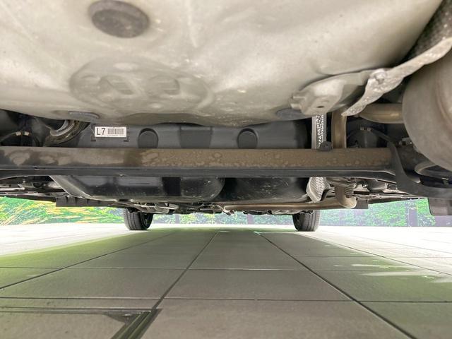 ヴィッツ Ｆ　純正ナビ　セーフティセンス　禁煙車　Ｂｌｕｅｔｏｏｔｈ再生　ＥＴＣ　オートマチックハイビーム　キーレスエントリー　パワーウィンドウ　電動格納ミラー　地デジ　ＣＤ再生　ＡＵＸ接続　先行車発進告知機能（19枚目）