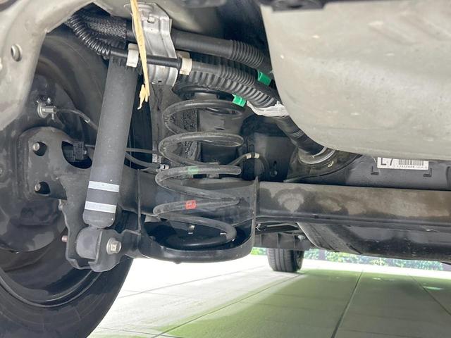 ヴィッツ Ｆ　純正ナビ　セーフティセンス　禁煙車　Ｂｌｕｅｔｏｏｔｈ再生　ＥＴＣ　オートマチックハイビーム　キーレスエントリー　パワーウィンドウ　電動格納ミラー　地デジ　ＣＤ再生　ＡＵＸ接続　先行車発進告知機能（21枚目）