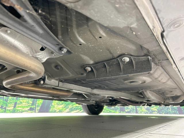 ヴィッツ Ｆ　純正ナビ　セーフティセンス　禁煙車　Ｂｌｕｅｔｏｏｔｈ再生　ＥＴＣ　オートマチックハイビーム　キーレスエントリー　パワーウィンドウ　電動格納ミラー　地デジ　ＣＤ再生　ＡＵＸ接続　先行車発進告知機能（22枚目）