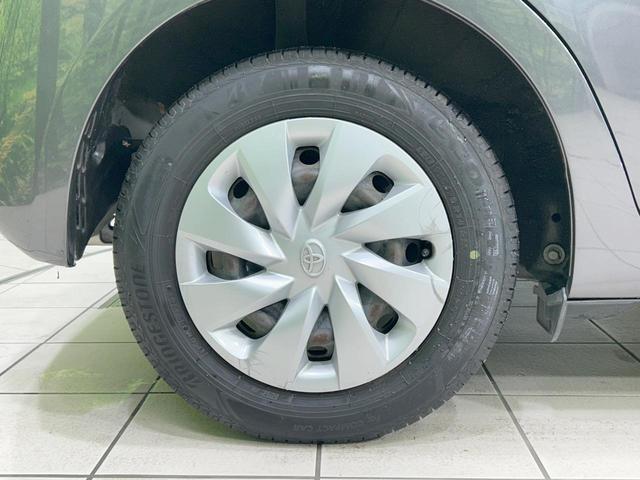 ヴィッツ Ｆ　純正ナビ　セーフティセンス　禁煙車　Ｂｌｕｅｔｏｏｔｈ再生　ＥＴＣ　オートマチックハイビーム　キーレスエントリー　パワーウィンドウ　電動格納ミラー　地デジ　ＣＤ再生　ＡＵＸ接続　先行車発進告知機能（29枚目）