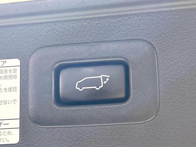 アルファード ２．５Ｓ　Ｃパッケージ　純正９型ナビ　後席モニター　両側パワスラ　セーフティセンス　レーダークルーズ　禁煙車　パワーバックドア　合皮黒シート　パワーシート　シートベンチレーション　３眼ＬＥＤヘッド　シーケンシャルターンランプ（7枚目）