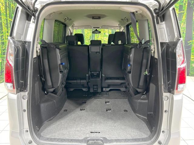 セレナ Ｓ　電動スライドドア　全周囲カメラ　ＳＤナビ　禁煙車　クルーズコントロール　クリアランスソナー　電動格納ミラー　キーレス　ＣＤ＆ＤＶＤ再生　オートエアコン　オートライト　Ｂｌｕｅｔｏｏｔｈ接続（11枚目）