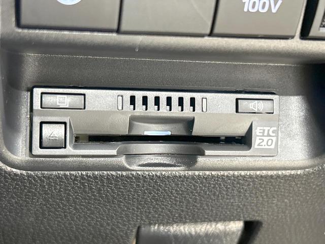 アクア Ｚ　全周囲カメラ　８インチディスプレイオーディオ　禁煙車　ハーフレザーシート　衝突軽減装備　バックカメラ　ＬＥＤヘッドライト　オートエアコン　Ｂｌｕｅｔｏｏｔｈ接続　ＥＴＣ　電動格納ミラー（6枚目）