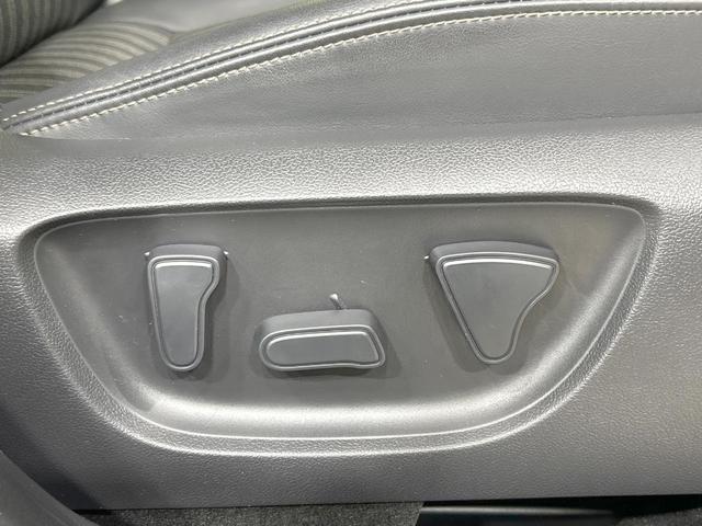 アクア Ｚ　全周囲カメラ　８インチディスプレイオーディオ　禁煙車　ハーフレザーシート　衝突軽減装備　バックカメラ　ＬＥＤヘッドライト　オートエアコン　Ｂｌｕｅｔｏｏｔｈ接続　ＥＴＣ　電動格納ミラー（7枚目）