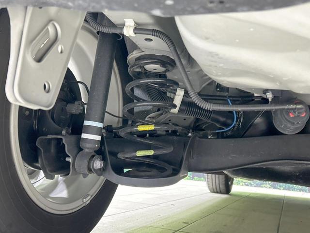 アクア Ｚ　全周囲カメラ　８インチディスプレイオーディオ　禁煙車　ハーフレザーシート　衝突軽減装備　バックカメラ　ＬＥＤヘッドライト　オートエアコン　Ｂｌｕｅｔｏｏｔｈ接続　ＥＴＣ　電動格納ミラー（21枚目）