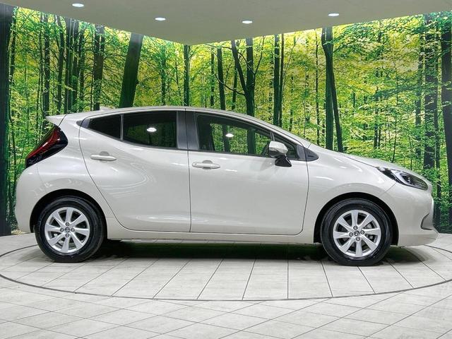 アクア Ｚ　全周囲カメラ　８インチディスプレイオーディオ　禁煙車　ハーフレザーシート　衝突軽減装備　バックカメラ　ＬＥＤヘッドライト　オートエアコン　Ｂｌｕｅｔｏｏｔｈ接続　ＥＴＣ　電動格納ミラー（27枚目）