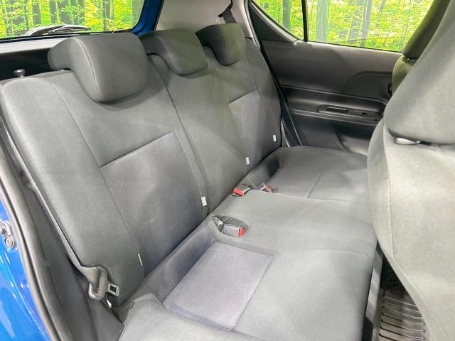 アクア Ｓ　純正ナビ　バックカメラ　セーフティセンス　禁煙車　スマートキー　Ｂｌｕｅｔｏｏｔｈ接続　ＥＴＣ　オートマチックハイビーム　オートエアコン　ＣＤ／ＤＶＤ再生　フルセグ　車線逸脱警報　先行車発進告知機能（9枚目）