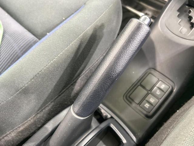 アクア Ｓ　純正ナビ　バックカメラ　セーフティセンス　禁煙車　スマートキー　Ｂｌｕｅｔｏｏｔｈ接続　ＥＴＣ　オートマチックハイビーム　オートエアコン　ＣＤ／ＤＶＤ再生　フルセグ　車線逸脱警報　先行車発進告知機能（31枚目）