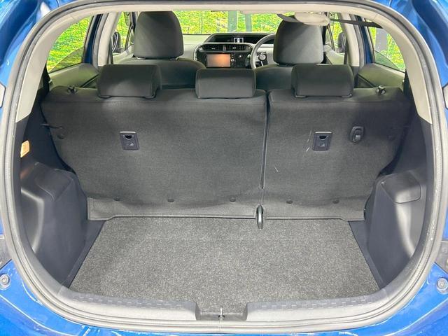 アクア Ｓ　純正ナビ　バックカメラ　セーフティセンス　禁煙車　スマートキー　Ｂｌｕｅｔｏｏｔｈ接続　ＥＴＣ　オートマチックハイビーム　オートエアコン　ＣＤ／ＤＶＤ再生　フルセグ　車線逸脱警報　先行車発進告知機能（35枚目）