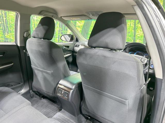 カムリ ハイブリッド　Ｇパッケージ　純正ナビ　バックカメラ　クルーズコントロール　禁煙車　ＥＴＣ　Ｂｌｕｅｔｏｏｔｈ接続　パワーシート　ＨＩＤヘッド　オートライト　純正革巻きステアリング　純正１７インチＡＷ　スマートキー　ＣＤ／ＤＶＤ（35枚目）