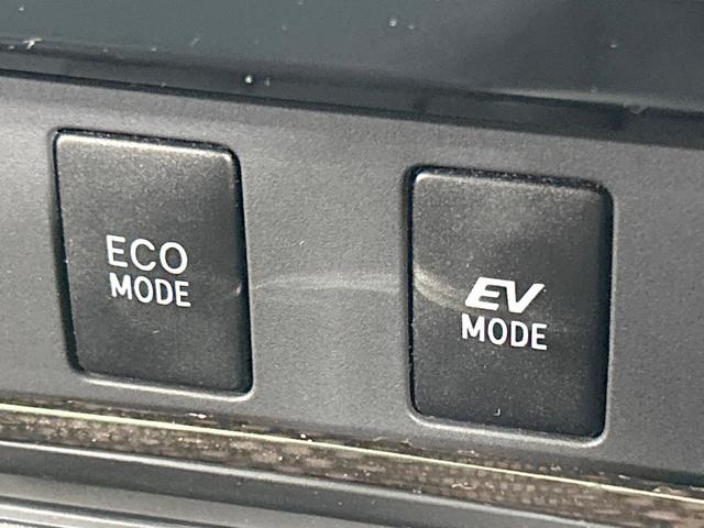 カムリ ハイブリッド　Ｇパッケージ　純正ナビ　バックカメラ　クルーズコントロール　禁煙車　ＥＴＣ　Ｂｌｕｅｔｏｏｔｈ接続　パワーシート　ＨＩＤヘッド　オートライト　純正革巻きステアリング　純正１７インチＡＷ　スマートキー　ＣＤ／ＤＶＤ（48枚目）
