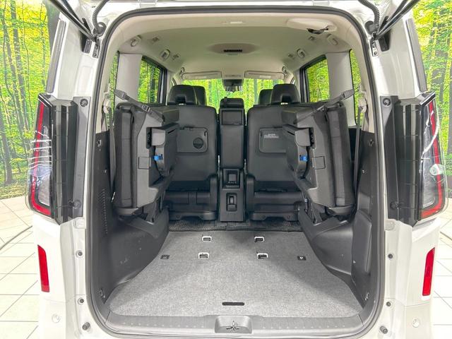 セレナ ハイウェイスターV 純正12型ナビ 全周囲カメラ プロパイロット 両側電動スライド 禁煙車 ETC Bluetooth再生 デジタルインナーミラー LEDヘッド&フォグ パドルシフト 革巻きステアリング スマートキー(11枚目)