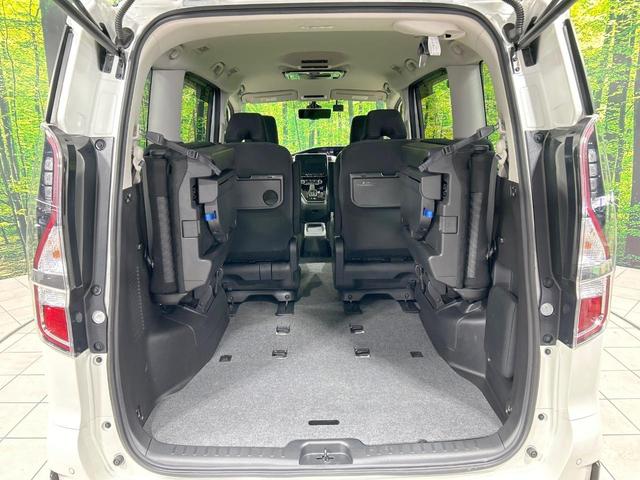 セレナ ｅ－パワー　ハイウェイスターＶ　アーバンクロム　セーフティパックＡ　後席モニター　ＢＩＧ－Ｘ１１型ナビ　全周囲カメラ　プロパイロット　両側電動スライド　ブラインドスポットモニター　禁煙車　ＥＴＣ　Ｂｌｕｅｔｏｏｔｈ再生　ＬＥＤヘッド＆フォグ（11枚目）