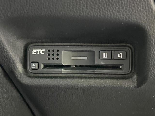 フィットハイブリッド Lパッケージ 純正ナビ バックカメラ シティブレーキ クルーズコントロール 禁煙車 ETC Bluetooth再生 ハーフレザーシート LEDヘッド オートライト オートエアコン スマートキー 革巻きステアリング(5枚目)