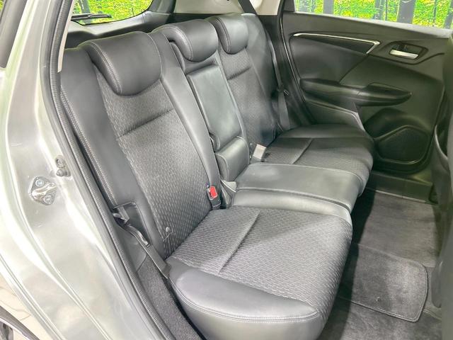 フィットハイブリッド Lパッケージ 純正ナビ バックカメラ シティブレーキ クルーズコントロール 禁煙車 ETC Bluetooth再生 ハーフレザーシート LEDヘッド オートライト オートエアコン スマートキー 革巻きステアリング(9枚目)