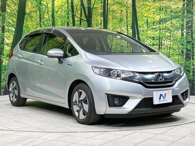 フィットハイブリッド Lパッケージ 純正ナビ バックカメラ シティブレーキ クルーズコントロール 禁煙車 ETC Bluetooth再生 ハーフレザーシート LEDヘッド オートライト オートエアコン スマートキー 革巻きステアリング(16枚目)