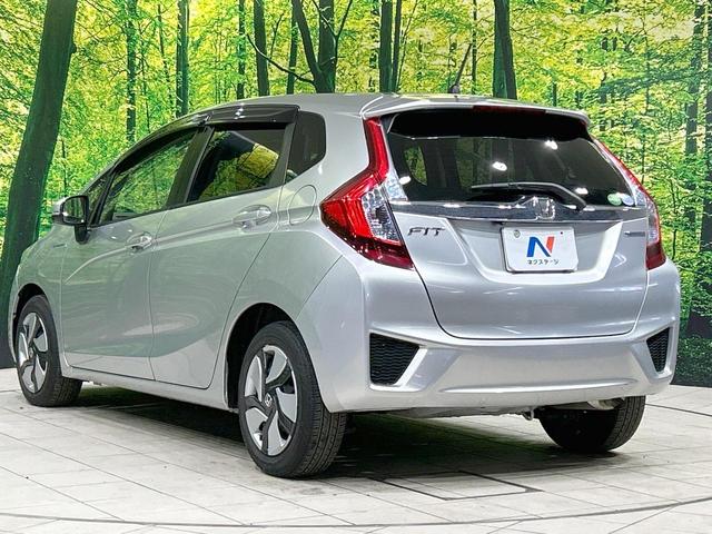 フィットハイブリッド Lパッケージ 純正ナビ バックカメラ シティブレーキ クルーズコントロール 禁煙車 ETC Bluetooth再生 ハーフレザーシート LEDヘッド オートライト オートエアコン スマートキー 革巻きステアリング(26枚目)