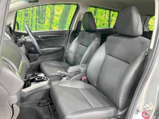フィットハイブリッド Lパッケージ 純正ナビ バックカメラ シティブレーキ クルーズコントロール 禁煙車 ETC Bluetooth再生 ハーフレザーシート LEDヘッド オートライト オートエアコン スマートキー 革巻きステアリング(35枚目)