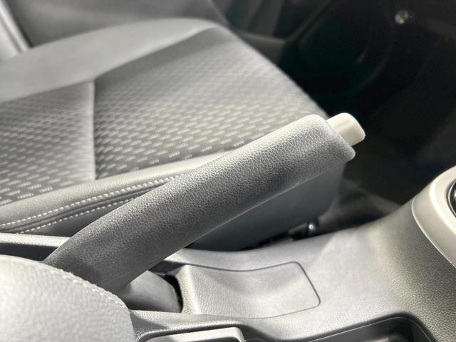 フィットハイブリッド Lパッケージ 純正ナビ バックカメラ シティブレーキ クルーズコントロール 禁煙車 ETC Bluetooth再生 ハーフレザーシート LEDヘッド オートライト オートエアコン スマートキー 革巻きステアリング(42枚目)