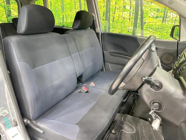 ムーヴ カスタム RS ターボ 禁煙車 ETC HIDヘッド スマートキー CDオーディオ AUX接続 MOMO製革巻きステアリング オートエアコン 電動格納ミラー ウィンカーミラー フロントフォグ 照明付バニティミラー(8枚目)