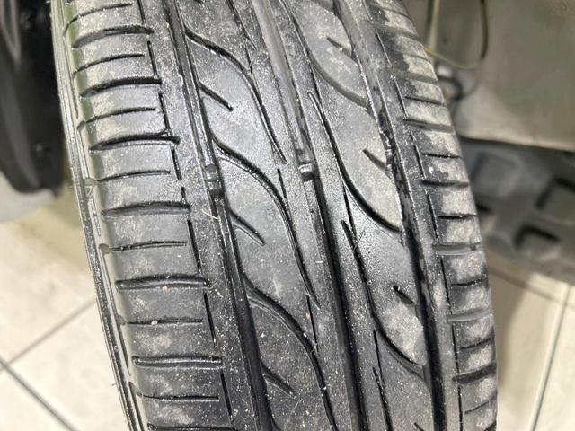 ムーヴ カスタム RS ターボ 禁煙車 ETC HIDヘッド スマートキー CDオーディオ AUX接続 MOMO製革巻きステアリング オートエアコン 電動格納ミラー ウィンカーミラー フロントフォグ 照明付バニティミラー(28枚目)