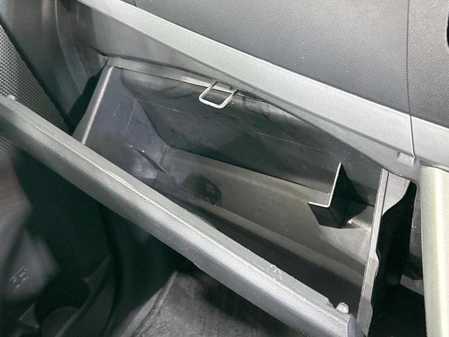 ムーヴ カスタム RS ターボ 禁煙車 ETC HIDヘッド スマートキー CDオーディオ AUX接続 MOMO製革巻きステアリング オートエアコン 電動格納ミラー ウィンカーミラー フロントフォグ 照明付バニティミラー(37枚目)