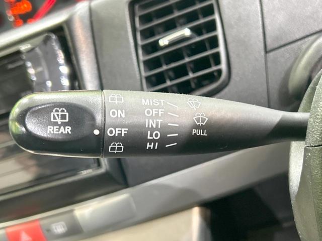 ムーヴ カスタム RS ターボ 禁煙車 ETC HIDヘッド スマートキー CDオーディオ AUX接続 MOMO製革巻きステアリング オートエアコン 電動格納ミラー ウィンカーミラー フロントフォグ 照明付バニティミラー(40枚目)