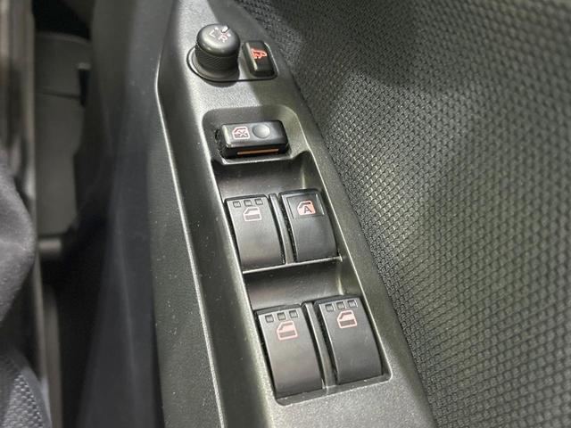 ムーヴ カスタム RS ターボ 禁煙車 ETC HIDヘッド スマートキー CDオーディオ AUX接続 MOMO製革巻きステアリング オートエアコン 電動格納ミラー ウィンカーミラー フロントフォグ 照明付バニティミラー(42枚目)