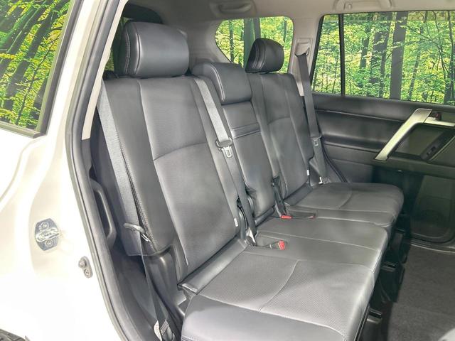 ランドクルーザープラド TX Lパッケージ マットブラックエディション 7人乗り サンルーフ 純正9型ナビ 全周囲カメラ 衝突軽減 レーダークルーズ 禁煙車 本革黒シート パワーシート シートヒーター クリアランスソナー レーンアシスト スマートキー デジミラ BSM(9枚目)