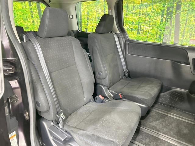 ノア ハイブリッドG 純正ナビ バックカメラ 電動ドア セーフティセンス クルコン Bluetooth接続 ETC 前席シートヒーター LEDヘッド オートマチックハイビーム リアオートエアコン スマートキー 車線逸脱警報(9枚目)