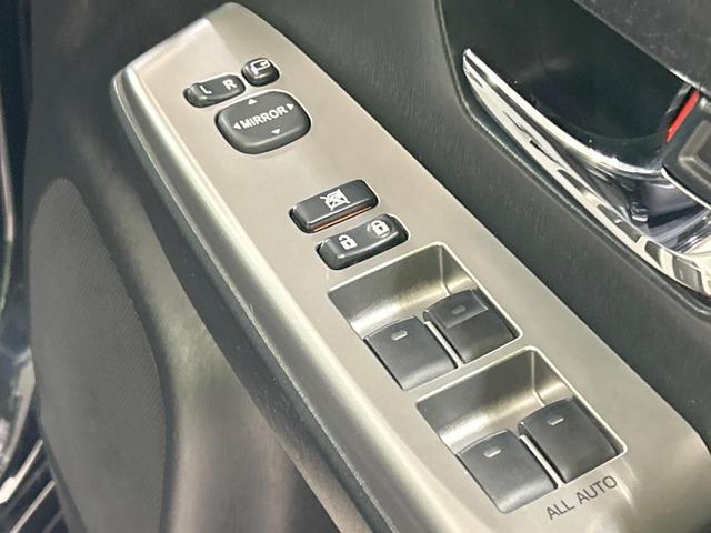 プリウスアルファ S Lセレクション メモリーナビ バックカメラ 禁煙車 ETC Bluetooth接続 LEDヘッド&フォグ オートライト オートエアコン スマートキー 17インチAW 電動格納ミラー 衝突安全ボディ デイライト(43枚目)