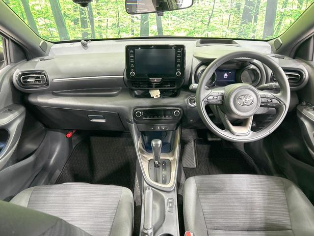 ヤリス Z 純正8型ナビ バックカメラ セーフティセンス レーダークルーズ 禁煙車 クリアランスソナー LEDヘッド ETC2.0 前席シートヒーター ステアリングヒーター オートハイビーム オートエアコン(2枚目)