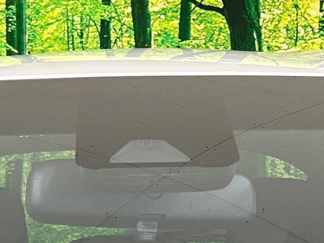 ヤリス Z 純正8型ナビ バックカメラ セーフティセンス レーダークルーズ 禁煙車 クリアランスソナー LEDヘッド ETC2.0 前席シートヒーター ステアリングヒーター オートハイビーム オートエアコン(5枚目)