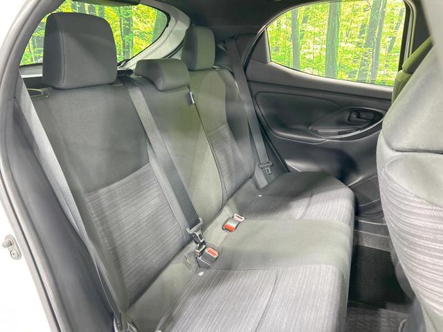 ヤリス Z 純正8型ナビ バックカメラ セーフティセンス レーダークルーズ 禁煙車 クリアランスソナー LEDヘッド ETC2.0 前席シートヒーター ステアリングヒーター オートハイビーム オートエアコン(9枚目)