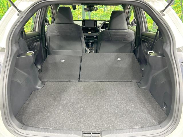 ヤリス Z 純正8型ナビ バックカメラ セーフティセンス レーダークルーズ 禁煙車 クリアランスソナー LEDヘッド ETC2.0 前席シートヒーター ステアリングヒーター オートハイビーム オートエアコン(10枚目)