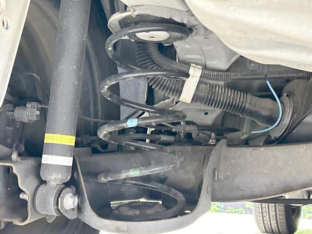 ヤリス Z 純正8型ナビ バックカメラ セーフティセンス レーダークルーズ 禁煙車 クリアランスソナー LEDヘッド ETC2.0 前席シートヒーター ステアリングヒーター オートハイビーム オートエアコン(21枚目)