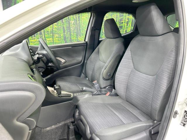 ヤリス Z 純正8型ナビ バックカメラ セーフティセンス レーダークルーズ 禁煙車 クリアランスソナー LEDヘッド ETC2.0 前席シートヒーター ステアリングヒーター オートハイビーム オートエアコン(40枚目)