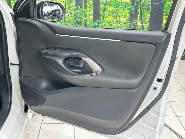 ヤリス Z 純正8型ナビ バックカメラ セーフティセンス レーダークルーズ 禁煙車 クリアランスソナー LEDヘッド ETC2.0 前席シートヒーター ステアリングヒーター オートハイビーム オートエアコン(45枚目)