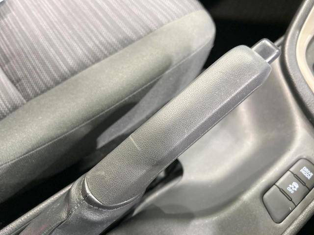 ヤリス Z 純正8型ナビ バックカメラ セーフティセンス レーダークルーズ 禁煙車 クリアランスソナー LEDヘッド ETC2.0 前席シートヒーター ステアリングヒーター オートハイビーム オートエアコン(48枚目)