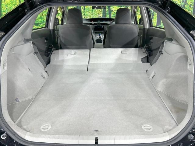 プリウス Sツーリングセレクション 禁煙車 スマートキー LEDヘッド ETC 純正17インチアルミ オートライト オートエアコン Bluetooth接続 CD再生 電動格納ミラー フロントフォグ プライバシーガラス パワーウィンドウ(10枚目)