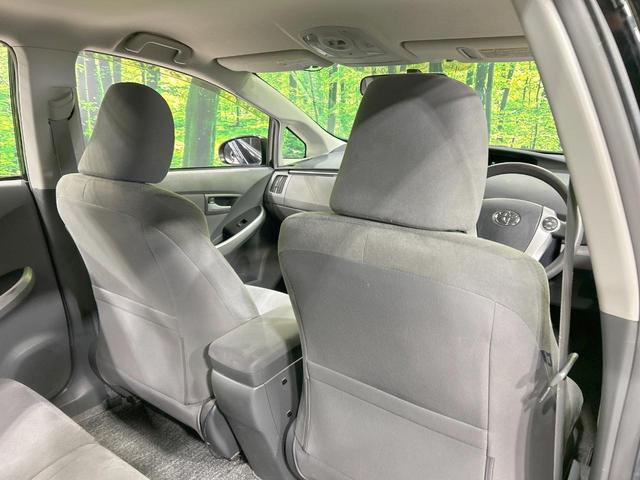 プリウス Sツーリングセレクション 禁煙車 スマートキー LEDヘッド ETC 純正17インチアルミ オートライト オートエアコン Bluetooth接続 CD再生 電動格納ミラー フロントフォグ プライバシーガラス パワーウィンドウ(34枚目)