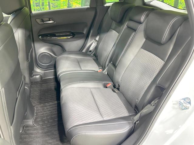 フィット e:HEVリュクス 純正9型ナビ バックカメラ ホンダセンシング 禁煙車 ハーフレザーシート 前席シートヒーター LEDヘッド&フォグ 純正16インチAW ステアリングヒーター コーナーセンサー ETC 置くだけ充電(40枚目)