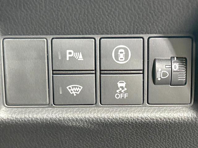 フィット e:HEVリュクス 純正9型ナビ バックカメラ ホンダセンシング 禁煙車 ハーフレザーシート 前席シートヒーター LEDヘッド&フォグ 純正16インチAW ステアリングヒーター コーナーセンサー ETC 置くだけ充電(54枚目)