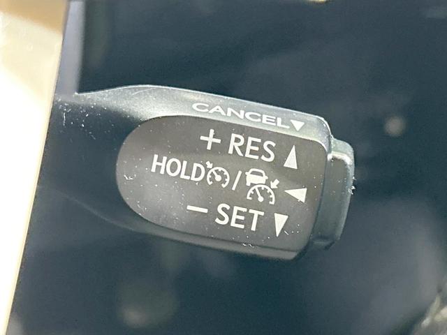 プリウス Sセーフティプラス 純正9型ナビ バックカメラ 衝突軽減 レーダークルーズ 禁煙車 クリアランスソナー レーンアシスト スマートキー LEDヘッド/フォグ ETC2.0 オートマチックハイビーム オートエアコン HUD(6枚目)