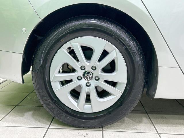 プリウス Sセーフティプラス 純正9型ナビ バックカメラ 衝突軽減 レーダークルーズ 禁煙車 クリアランスソナー レーンアシスト スマートキー LEDヘッド/フォグ ETC2.0 オートマチックハイビーム オートエアコン HUD(28枚目)