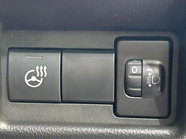 スペーシアカスタム ハイブリッドＸＳ　届出済未使用車　セーフティサポート　アダプティブクルーズ　両側電動ドア　前席シートヒーター　ステアリングヒーター　ＬＥＤヘッド＆フォグ　オートハイビーム　オートエアコン　電動パーキングブレーキ　ＨＵＤ（6枚目）