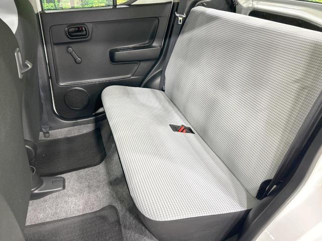 アルト Ｆ　ＣＤオーディオ　禁煙車　ＥＴＣ　ＨＩＤヘッド　キーレス　ＡＵＸ接続　盗難防止装置　横滑り防止装置　衝突安全ボディ　プライバシーガラス　ドアバイザー　パワーウィンドウ（33枚目）