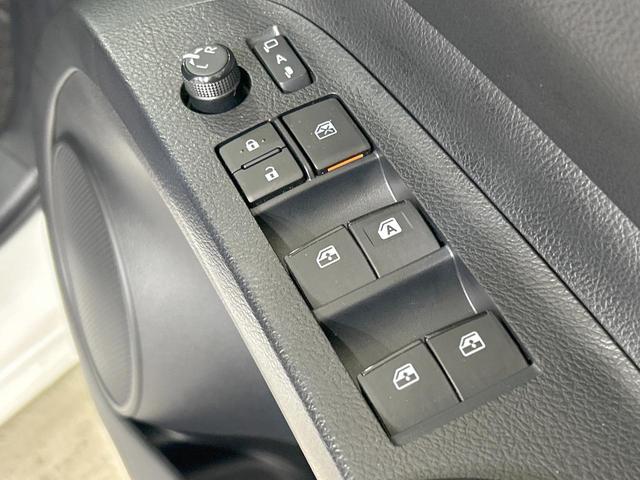 シエンタ Ｇ　クエロ　両側電動スライドドア　純正９型ナビ　全周囲カメラ　セーフティセンス　禁煙車　ハーフレザーシート　シートヒーター　コーナーセンサー　スマートキー　ＬＥＤヘッド　ＥＴＣ　純正１５インチＡＷ　オートエアコン（51枚目）