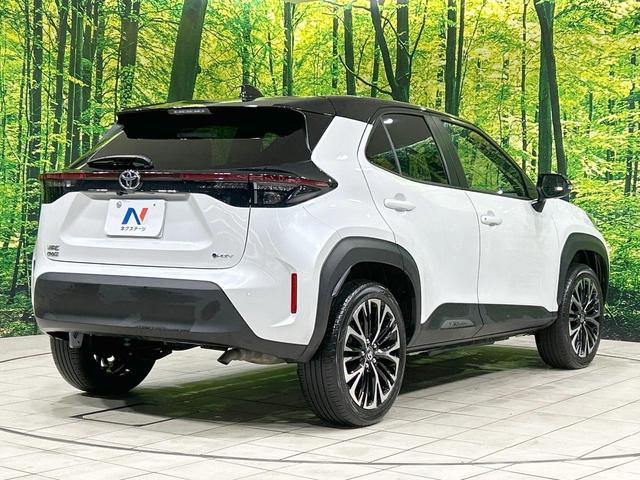 ヤリスクロス ハイブリッドＺ　純正８型ナビ　全周囲カメラ　セーフティセンス　レーダークルーズ　禁煙　ハーフレザー　パワーシート　前席シートヒーター　クリアランスソナー　ＬＥＤヘッド　ブラインドスポットモニター　ステアリングヒーター（17枚目）